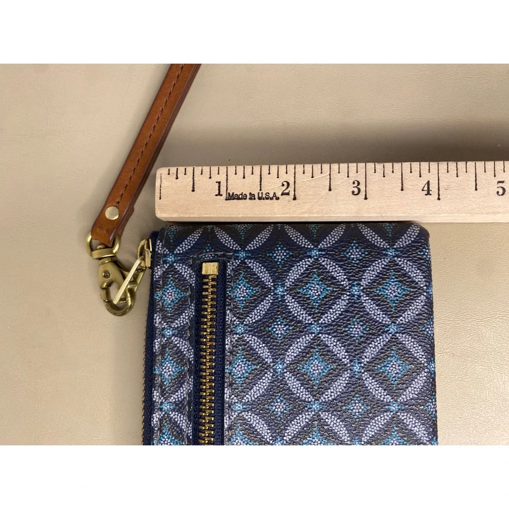 Fossil Sydney Signature Zip Around Clutch Wallet Blue Geometric Wristlet Strap